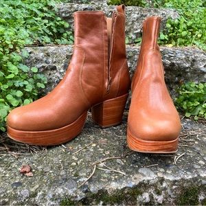 Charli Fortress Brown Platform Booties 39